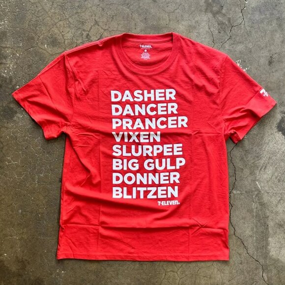 [LARGE] 7-Eleven Speedway Christmas 2023 Graphic T-Shirt [RED] NEW IN … - Picture 1 of 4